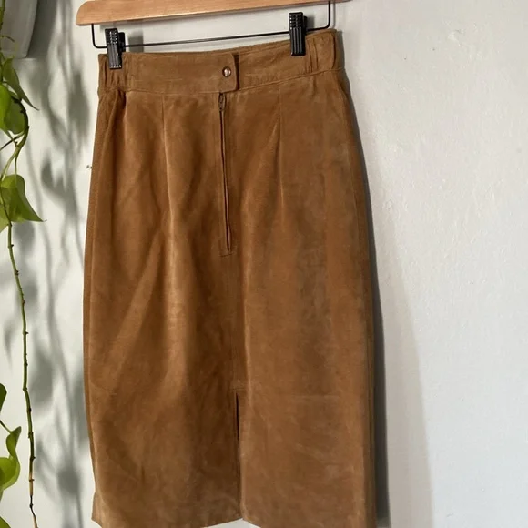 The Leather Ranch two piece set - Picture 9 of 9